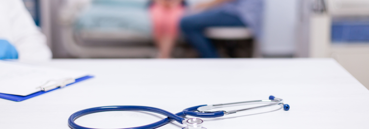 Close up of stethoscope on desk 928228 scaled